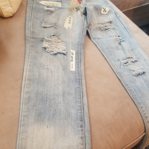 Off White Denim Jean's (31) - Picture 6 of 6